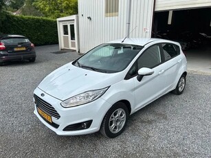 Ford Fiesta 1.25 !NAVI! LICHTE-SCHADE (bj 2016)