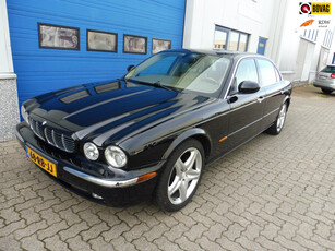 JAGUAR XJ-SERIE 4.2 V8 Executive LWB 2 eigenaren