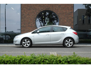 Opel Astra 1.6 Business Edition+ Navigatie, Trekhaak