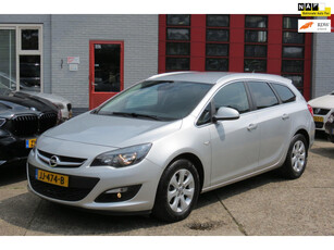 Opel Astra Sports Tourer 1.4 Turbo Blitz. 86.000 km !!