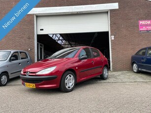 Peugeot 206 1.4 XR Airco Elektrische Ramen Lage