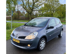 Renault Clio 1.2-16V Special Line