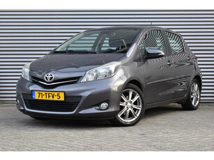 Toyota Yaris 1.3 VVT-i Dynamic, Navi, Cruise, Panoramadak.