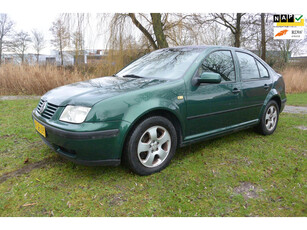 Volkswagen Bora 1.6 Trendline*airco*stuurbekr*elektr pakket