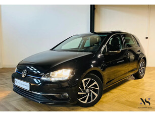 Volkswagen Golf 1.5 eTSI Life Business PANO VIRTUAL CAM VOLL!