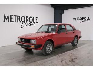 Alfa Romeo Alfetta 2.0 Carburateur. 1979. Airconditioning.