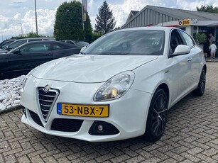 Alfa Romeo Giulietta 1.4 Turbo Distinctive 2010 Wit