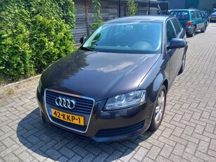 Audi A3 Sportback let op auto loopt op 3 cilinders