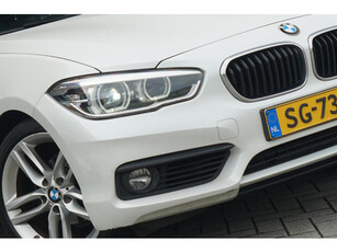 BMW 1-serie 118i Executive Sport Automaat - Mineral Weiss Metallic