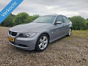 BMW 3-serie 320i Business Line Zeer mooie staat!