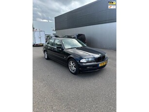 BMW 3-serie 320i Executive 150 pk 6 Cyl Clima Nieuwe