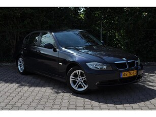 BMW 3-serie 320i Executive. Climate Cruise 150 PK