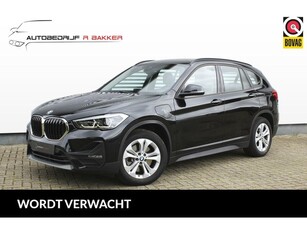 BMW X1 xDrive25e Business Edition Plus // LED - HUD -