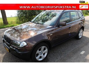 BMW X3 3.0i High Executive AUT // LEER / PANO //