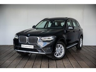 BMW X3 xDrive20i Glazen schuif- kanteldak Trekhaak