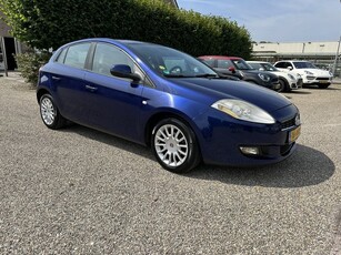 Fiat Bravo 1.4 Edizione Prima. LM velgen,airco,trekhaak !