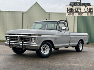 Ford F100 V8 360 Handbak NL Kenteken 2300KG Trekgewicht