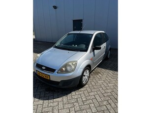 Ford Fiesta 1.3-8V Champion HANDELSPRIJS! (NL-auto, Airco