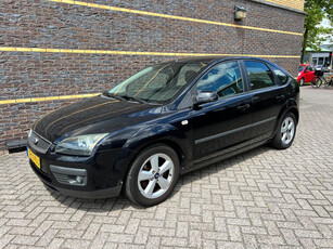 Ford Focus 1.6-16V Futura 5-Deurs Airco