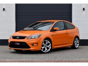 Ford Focus 2.5 ST Milltek Recaro