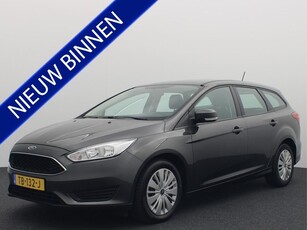 Ford FOCUS Wagon 1.0 EcoBoost 100PK Trend TREKHAAK / AIRCO