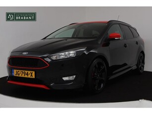 Ford Focus Wagon 1.5 Black Edition (NAVIGATIE