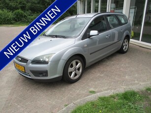 Ford FOCUS Wagon 1.6-16V First Edition (bj 2005)