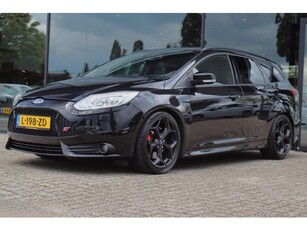 FORD FOCUS WAGON 2.0 ECOBOOST ST-2 250PK XENON KEY-LESS