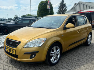 Kia cee'd 1.6 X-ecutive 5-Deurs 2008 Airco Sportvelgen