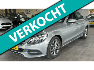 Mercedes-Benz C-klasse 200 Ambition navigatie clima cruise controle lm-velgen pdc xenon stoelverwarming dealer onderhouden