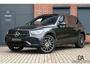 Mercedes GLC-klasse 300e AMGPANORAMADAKTREKHAAKCAMERA