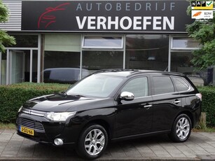 Mitsubishi Outlander 2.0 PHEV Instyle - PANORAMADAK -