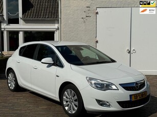 Opel Astra 1.4 Turbo Cosmo AircoNaviPDCCruise