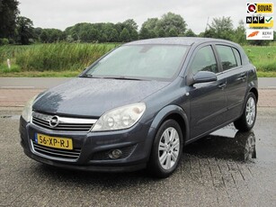 Opel Astra 1.6 Executive AUTOMAAT