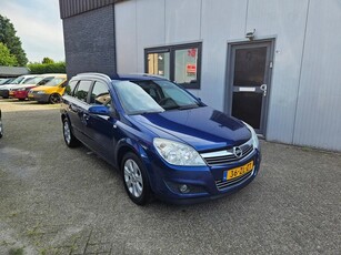 Opel Astra Wagon 1.8 Temptation heeft nw distributieriem