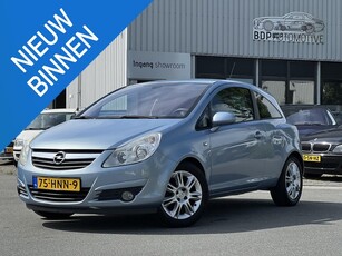 Opel Corsa 1.4-16V Cosmo AIRCO/CRUISE/LM VELGEN