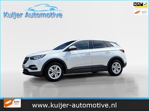 Opel Grandland X 1.2 Turbo Business +