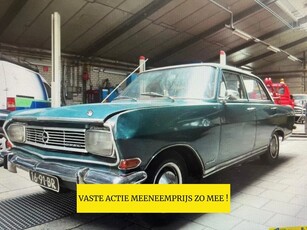 Opel Rekord SEDAN (bj 1966)