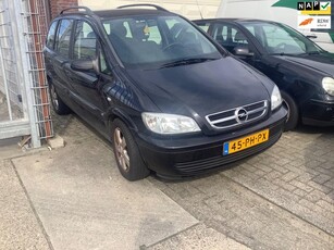 Opel Zafira 1.8-16V Maxx