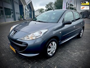 Peugeot 206 + 1.1 Accent, 5drs, airco, lage km stand