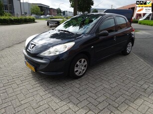 Peugeot 206 + 1.1 XR/Boekjes/N.a.p/ APK 23-8-2025