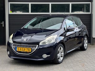 Peugeot 208 1.2 VTi Allure Navi, Cruise, Climate Control