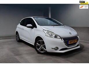 Peugeot 208 1.4 VTi Allure, Lederen bekleding, Navigatie