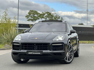 Porsche Cayenne 3.0 E-Hybrid Sport Design|Sport Chrono|Softclose doors|Panoramadak|Camera 360°|ACC|Apple Carplay|Sfeerverlichting