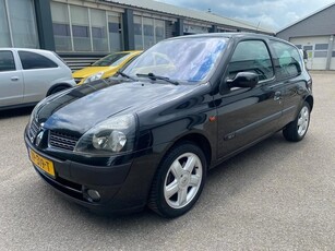 Renault Clio 1.2-16V Authentique verkocht (bj 2001)