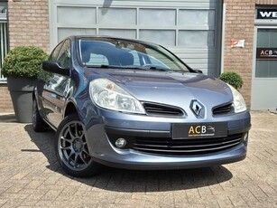 Renault Clio 1.2-16V Special Line Trekhaak. (bj 2008)