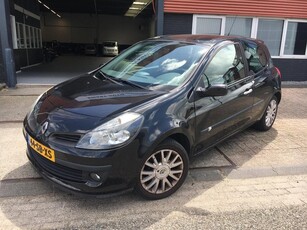 Renault Clio 1.4-16V Dynamique Luxe Airco Centrale