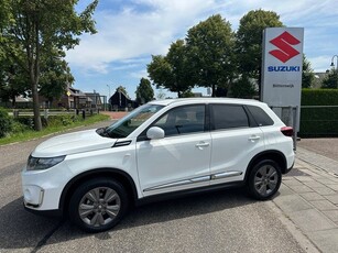 Suzuki Vitara 1.4 Boosterjet Select Smart Hybrid //