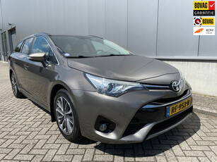 Toyota Avensis Touring Sports 1.8 VVT-i Dynamic / Camera / Navigatie