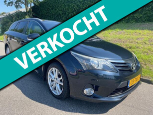 Toyota Avensis Wagon 2.0 VVTi Panodak - Automaat - Navi - Leder - Camera